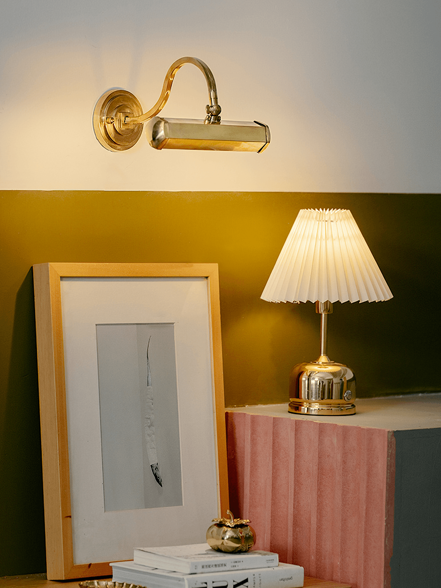 Adjustable Metal Disc Wall Light / ∅ 9.8″ x H 5.9″ set of 2 / Gold