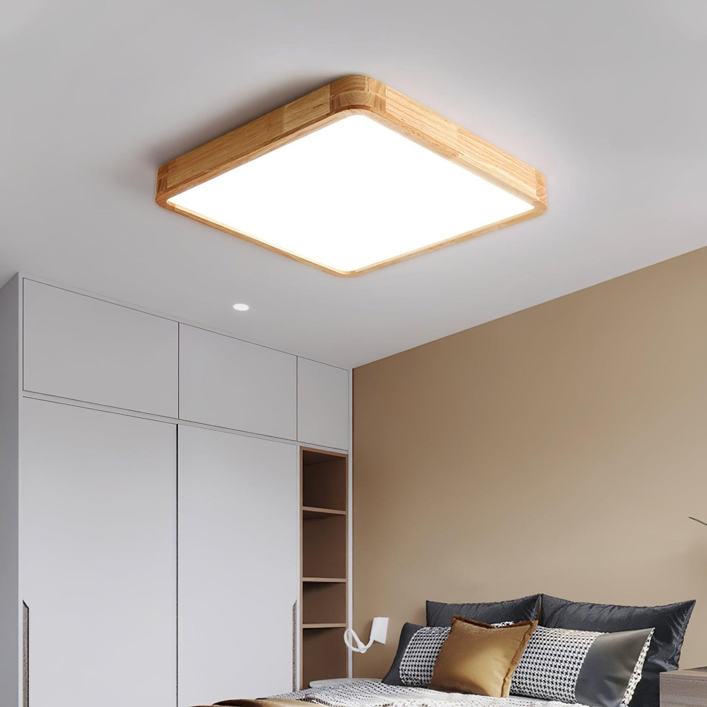 Natural Wood Geometric LED Ceiling Light / Circle Size: ∅ 19.7″ x H 2.7″ / Dia 50cm x H 6cm / Wood color / Warm White