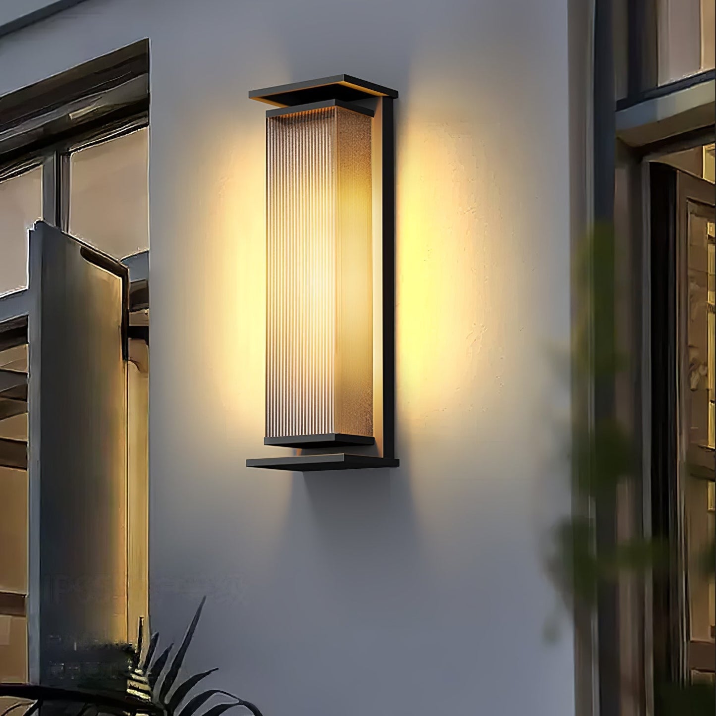 Rectangular Solar LED Outdoor Wall Light / L 6.3″ x W 4.7″ x H 27.6″ / L 16cm x W 12cm x H 70cm / Black / Warm Light