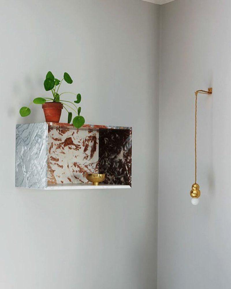 Suspended Glass Globe Wall Light / ∅ 3.9″ x H 6.81″ / Dia 10cm x H 17.3cm / Gold / Suspension Rod